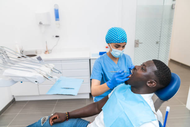 Best Emergency Tooth Extraction in Gibsonton, FL